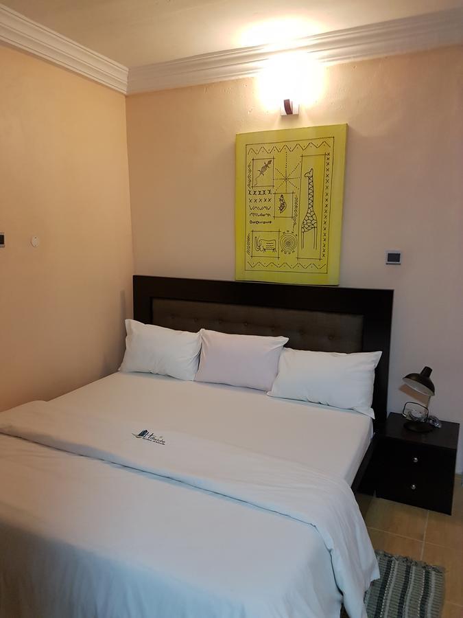 Hillside Gardens Ltd Hotel ลากอส ภายนอก รูปภาพ