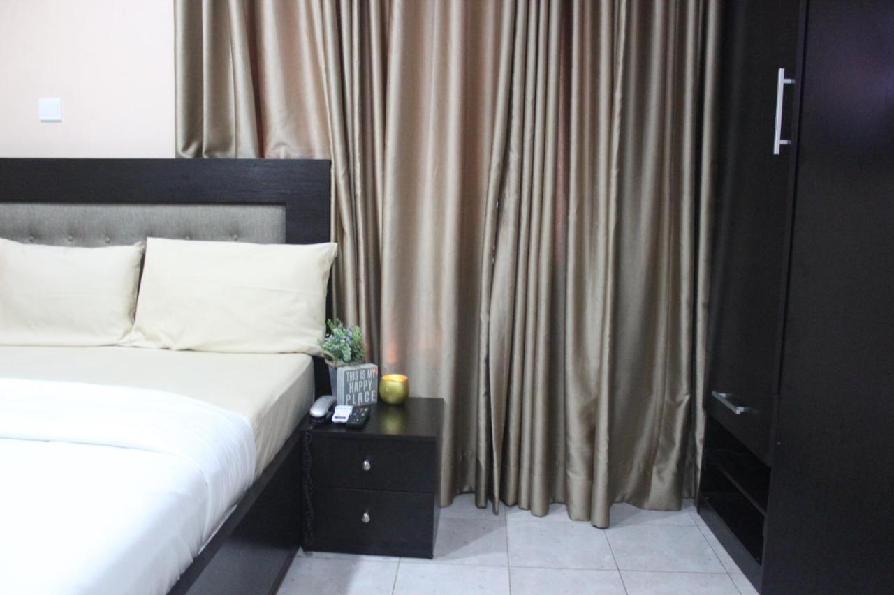 Hillside Gardens Ltd Hotel ลากอส ภายนอก รูปภาพ
